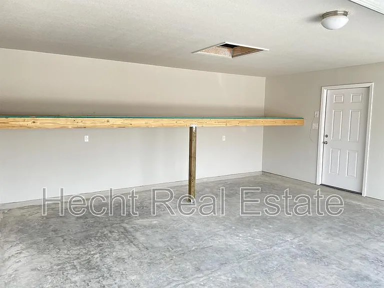 196 Fabion St — Photo 37