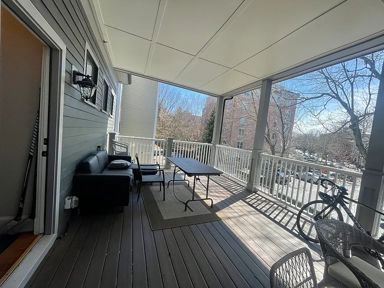 470 Green St #4 — Photo 28