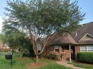 9702 Abbeywood Village Way, Louisville, KY 40241