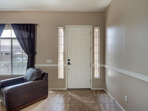 4th image of 3409 S 101st Dr