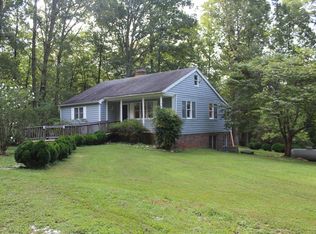 42 Jackson Ln, Columbia, VA 23038
