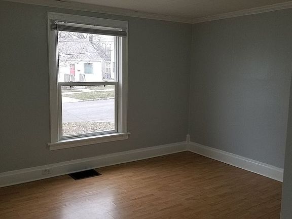 3rd image of 1314 Ashland Ave NE