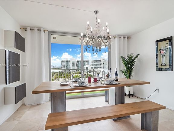 5th image of 1045 10th St APT 904