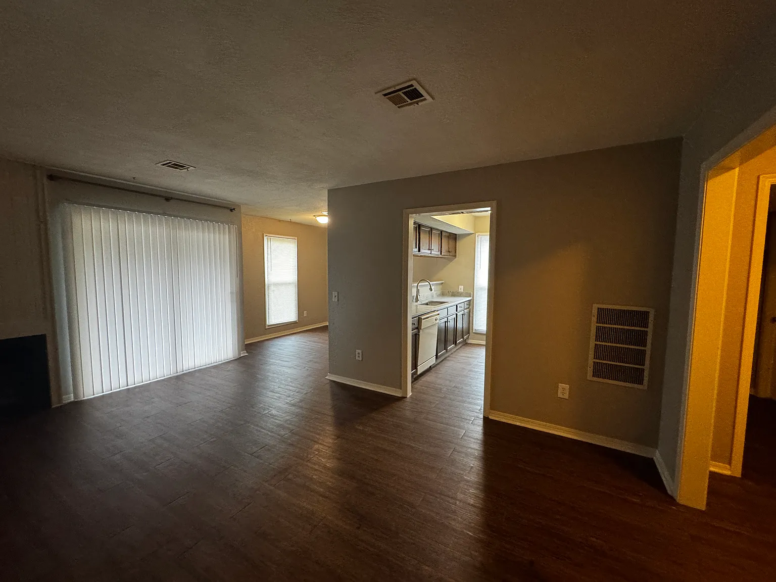 5119 S Delaware Pl — Photo 3