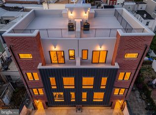 135 Fernon St #B, Philadelphia, PA 19148