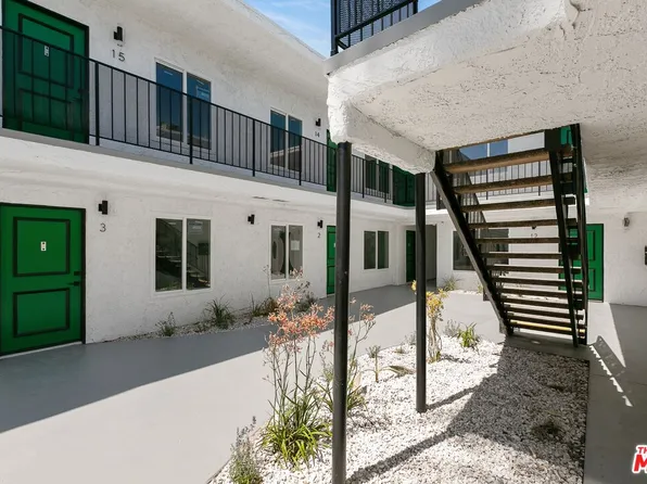 6736 Woodley Ave APT 20, Van Nuys, CA 91406