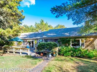 8 Bayberry Ln, Nantucket, MA 02554