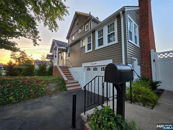 28 Wood Pl, Dumont, NJ 07628