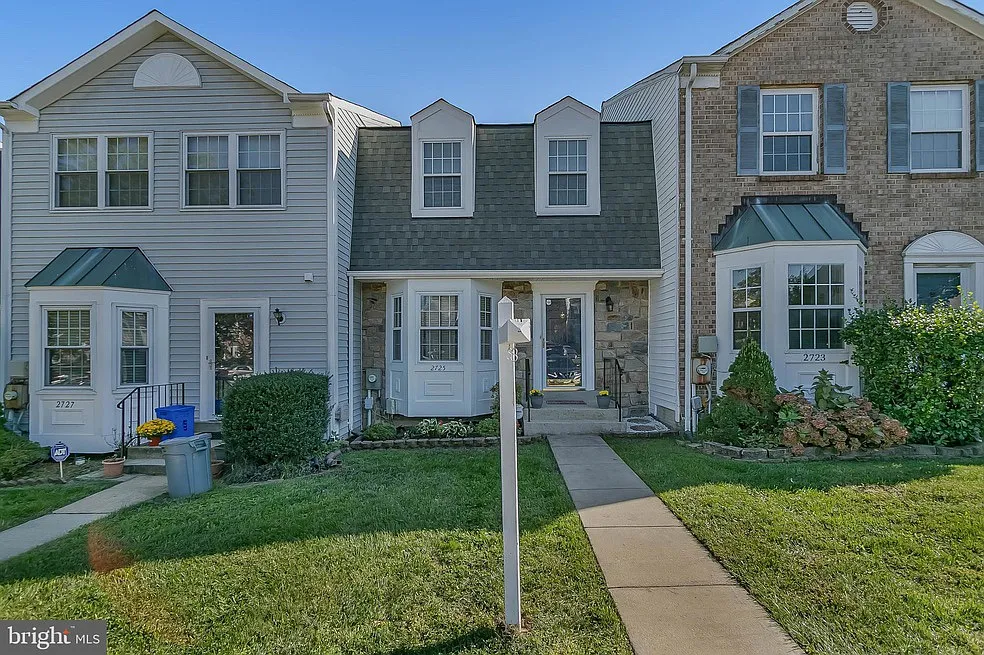 Building Photo - Sweet Clover Ct