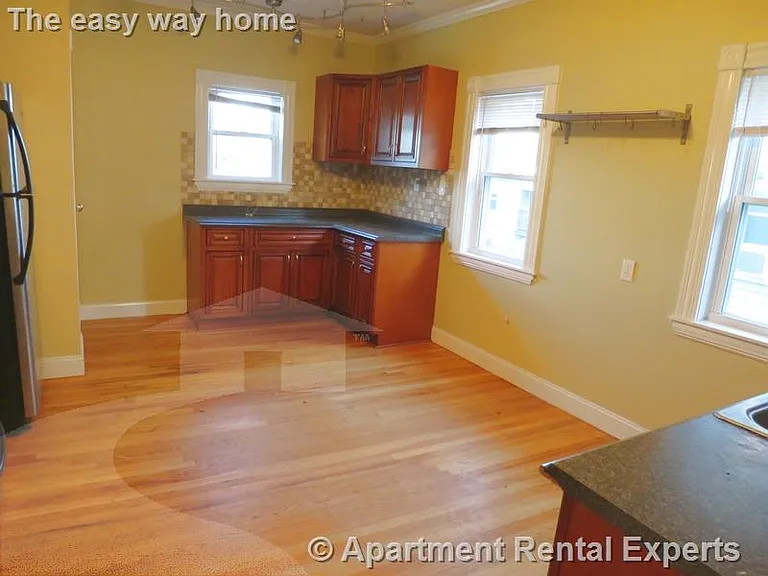 45 Paulina St #2 — Photo 16