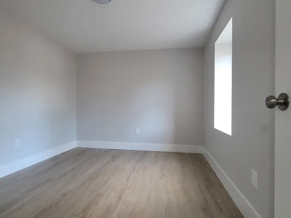 41 Main St #B2, Highland, NY 12528