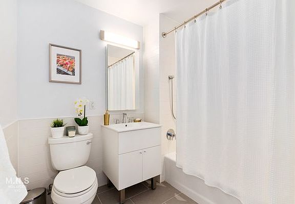 5th image of 1328 Fulton St APT 601