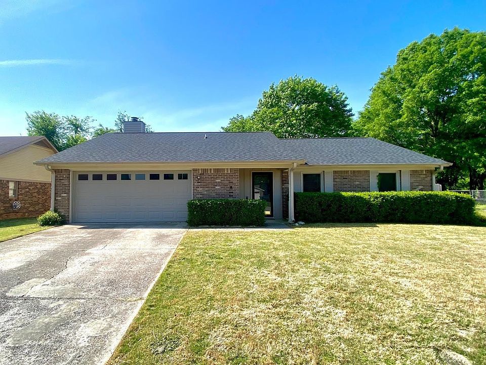 1st image of 1096 Kerr Dr SE
