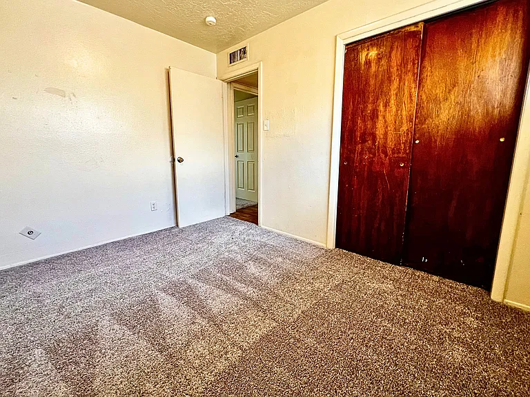 532 Chama St SE — Photo 5