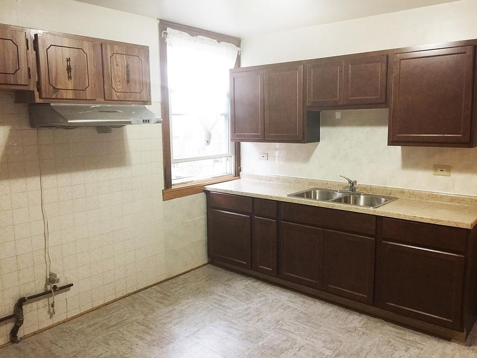 1st image of 4501 S Saint Louis Ave APT 2F