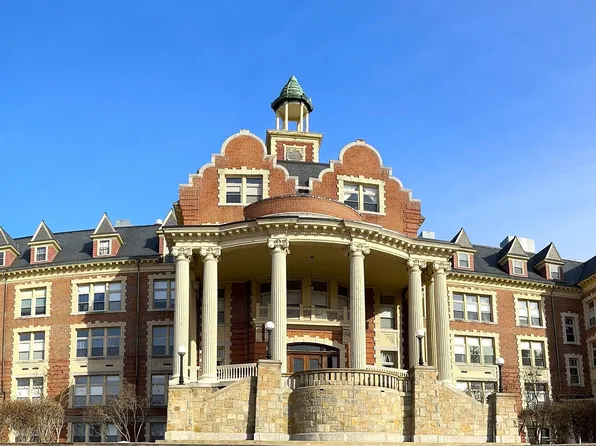 15 Mount Saint Mary's Way #105, Hooksett, NH 03106