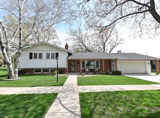 N88W16133 Park Blvd, Menomonee Falls, WI 53051