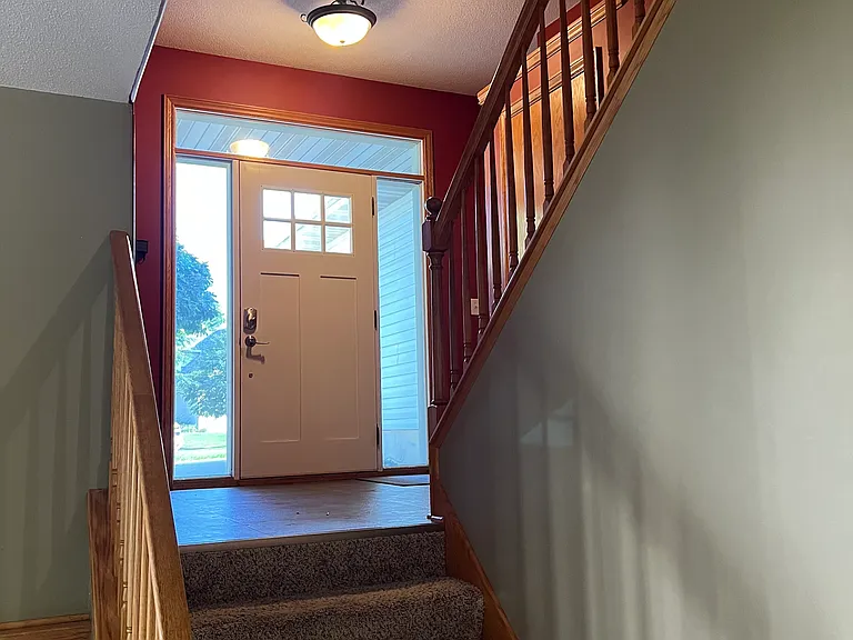 929 Plymouth Ln NW — Photo 20