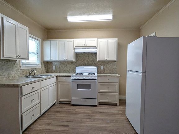 2nd image of 8 N 25th St