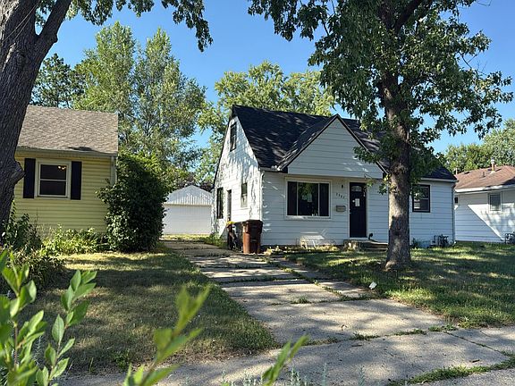 3rd image of 2307 Paradise Blvd
