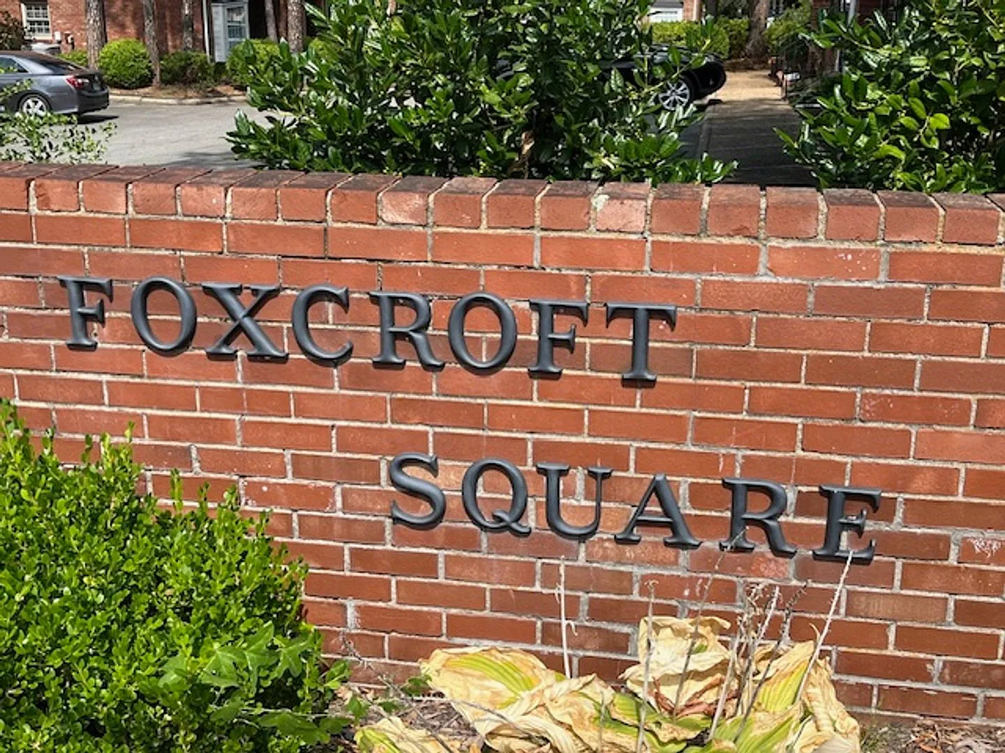 Elegant Colonial Style 2 Bedroom 2 and a half Bathroom Townhome in Little Rock — Photo 2
