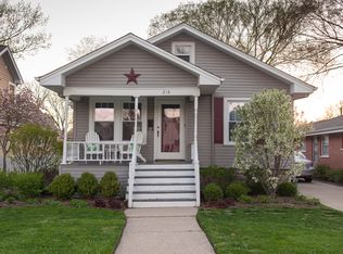 216 S Edward St, Mount Prospect, IL 60056