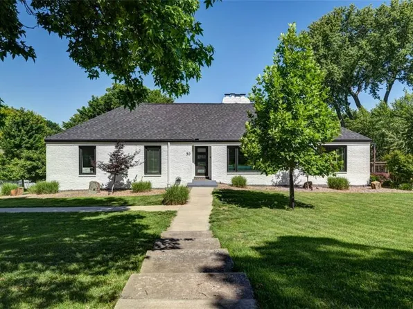30 NE Normandy Ln, Kansas City, MO 64116