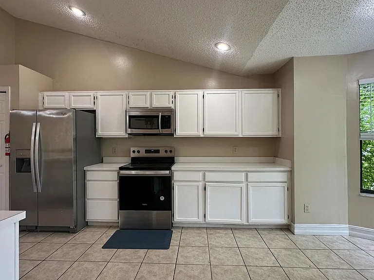 487 Carrigan Ave — Photo 23