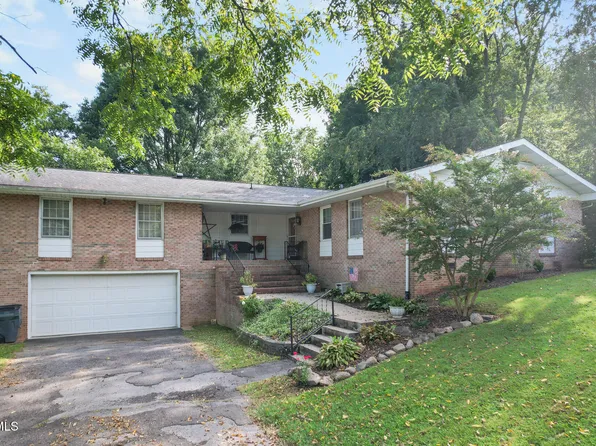 101 Meadowcrest Dr, Bristol, TN 37620