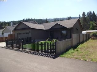 281 S 71st St, Springfield, OR 97478