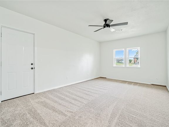 5th image of 1301 W Margaret Pl