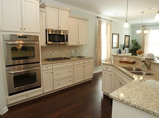 205 Clubhouse Dr, Youngsville, NC 27596