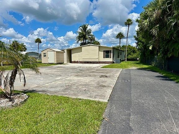 2nd image of 5558 Palm Beach Blvd Lot 325