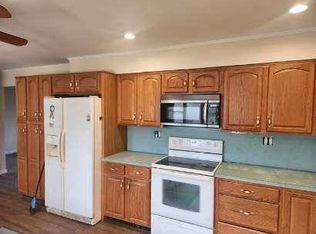 24 Poplar Pl #2, Bay Shore, NY 11706