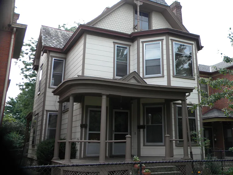 49 Clark Pl #UPSTAIRS — Photo 1