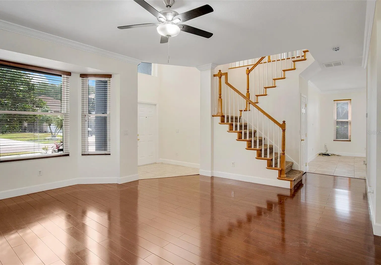 4 bed, 2.5 bath, 2872 sqft, $3,000 — Photo 3