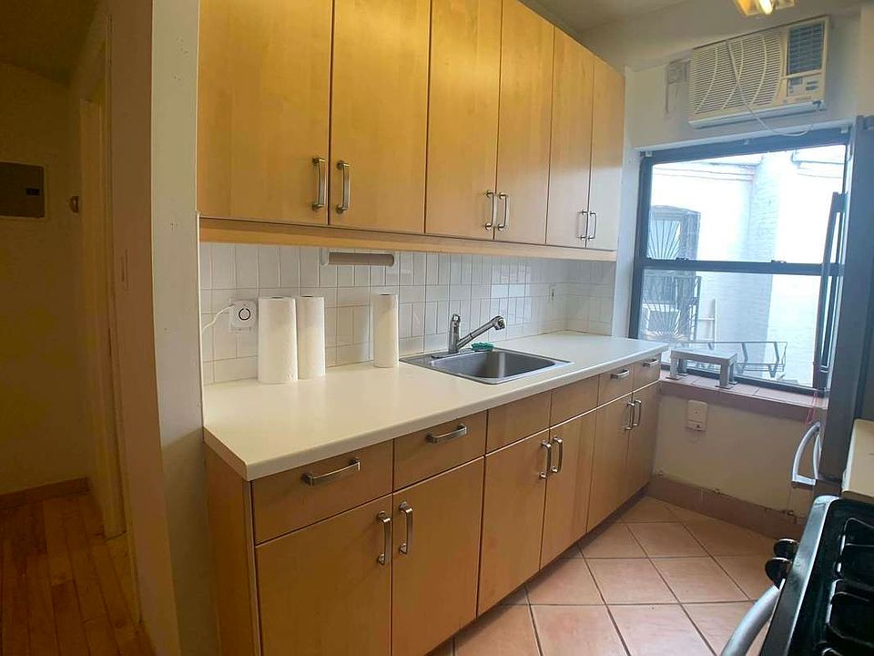1st image of 1522 Myrtle Ave #2R