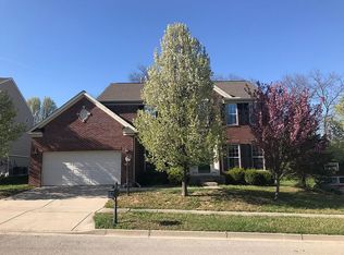 2412 Forest Oaks Dr, Dayton, OH 45431