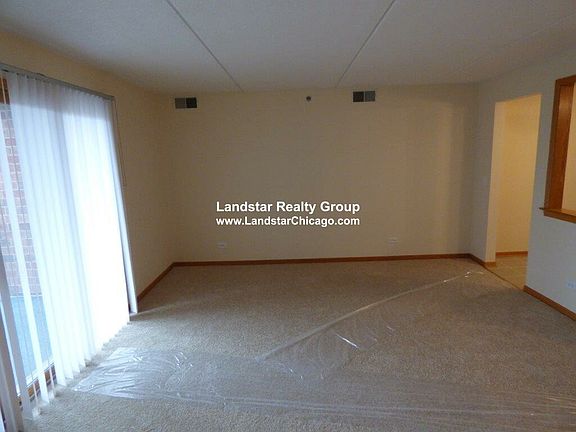 3rd image of 7120 N Milwaukee Ave APT 202