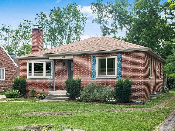 4th image of 2955 Oaklawn St