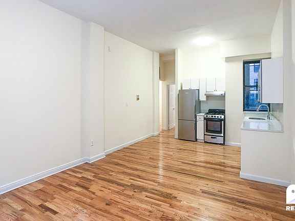 2nd image of 211 W 85th St APT 1E