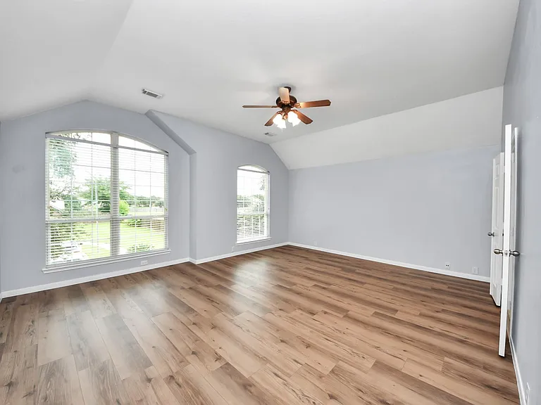 9002 Sundown Dr — Photo 29