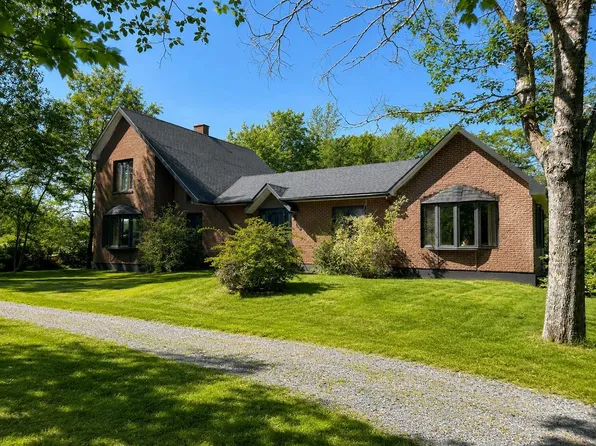 3852 Highway 208, Colpton, NS B0R 1E0