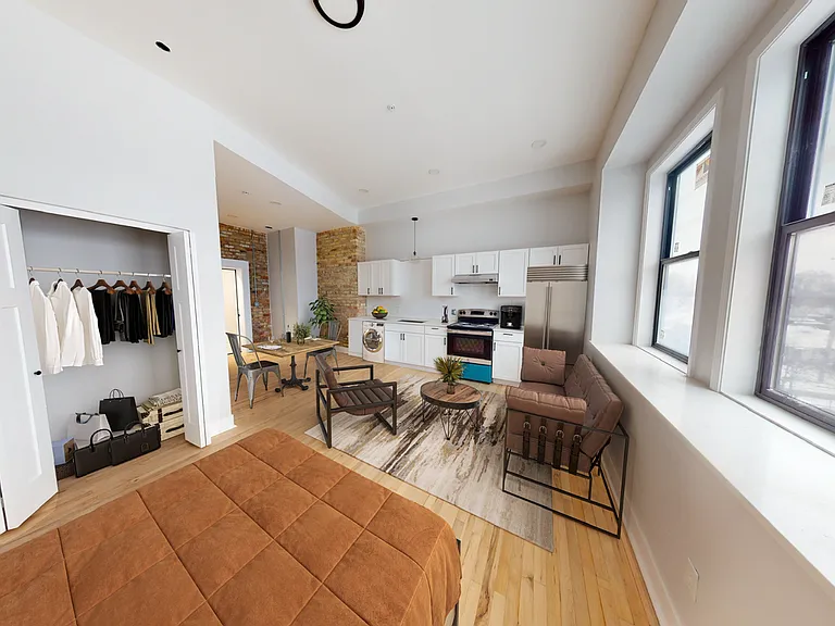 Holmes Street School Apartments — Photo 4