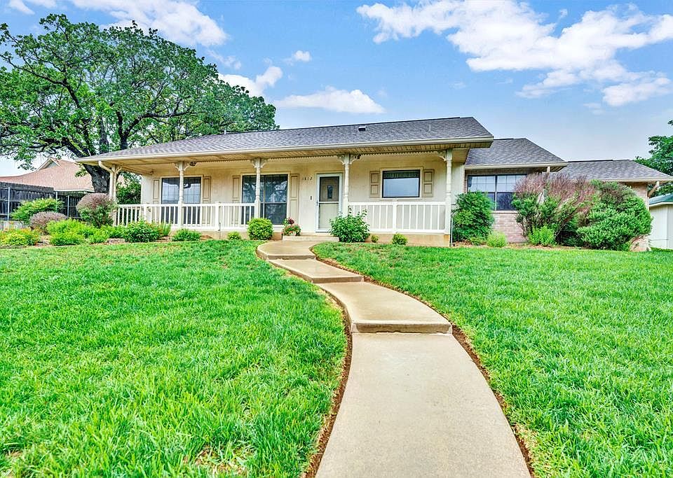 1812 Quailwood Dr, Fredericksburg, TX 78624 Zillow