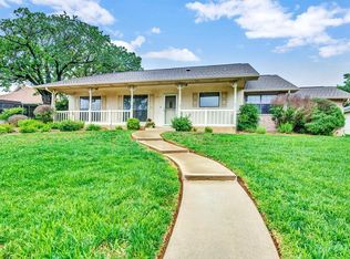 1812 Quailwood Dr, Fredericksburg, TX 78624