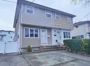 309 Sanilac St, Staten Island, NY 10306