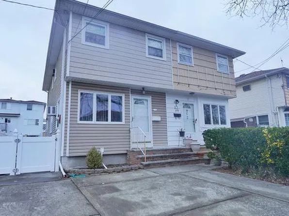 309 Sanilac St, Staten Island, NY 10306
