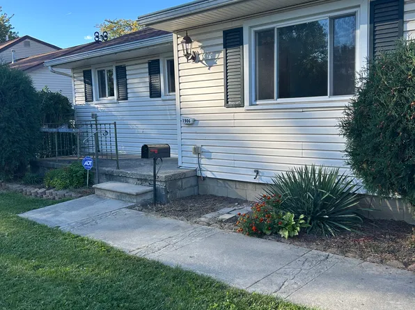1906 Newport Ave, Toledo, OH 43613