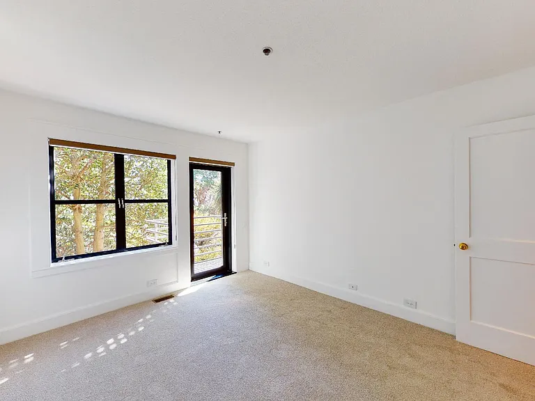 215 Upper Ter — Photo 15